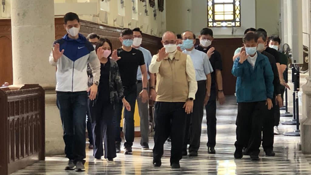 Rev. Dominic Chan leads Diocese of Western Kowloon clergy from Sheng Kung Hui in experiencing Tai Chi Spiritual Formation